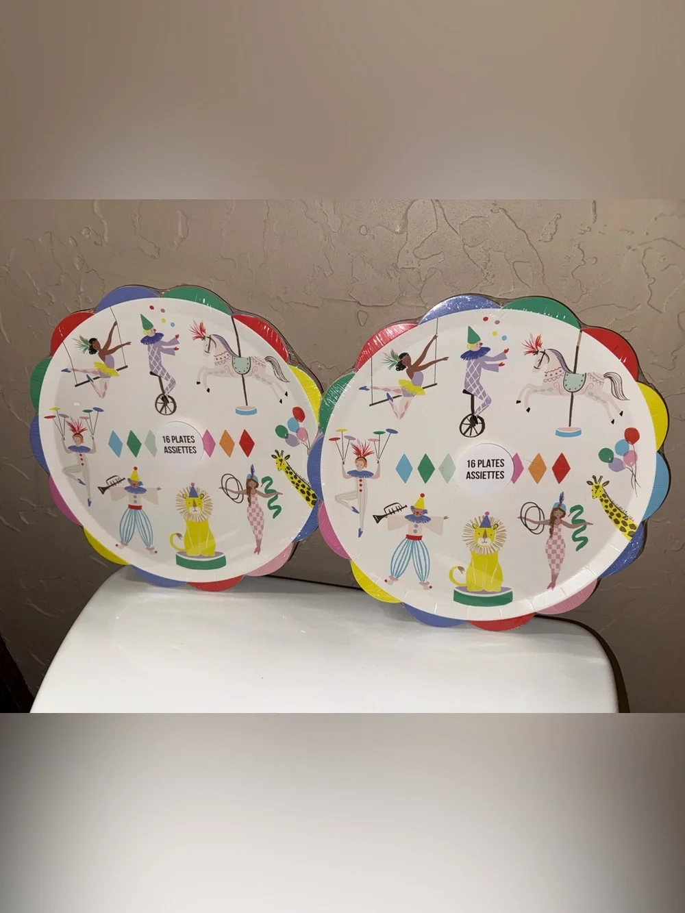 NEW Sealed 2 Packs Circus Birthday Party Paper Plates 16 Ct Each LG Meri Meri